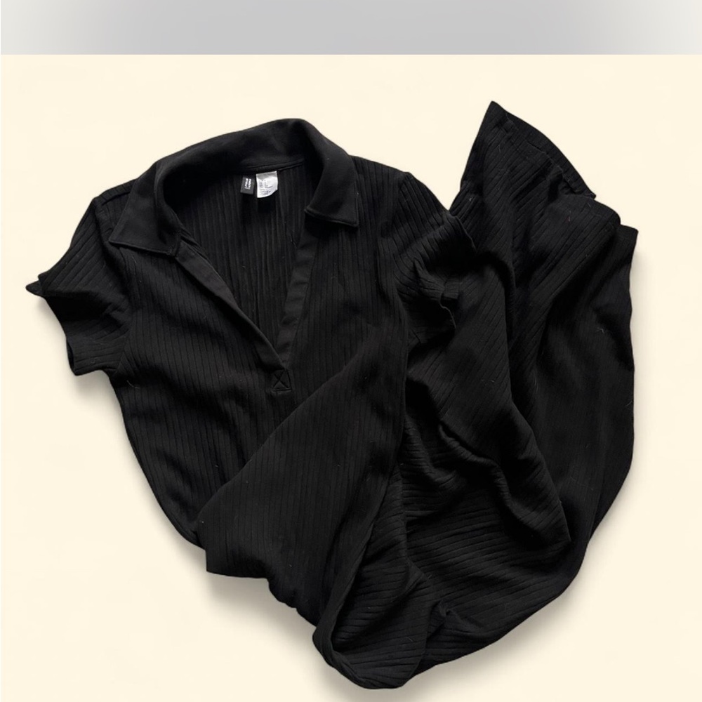 Divided Black Collared Top